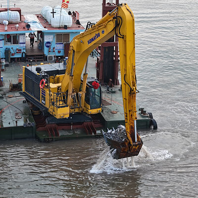 고성능 굴착기 롱암